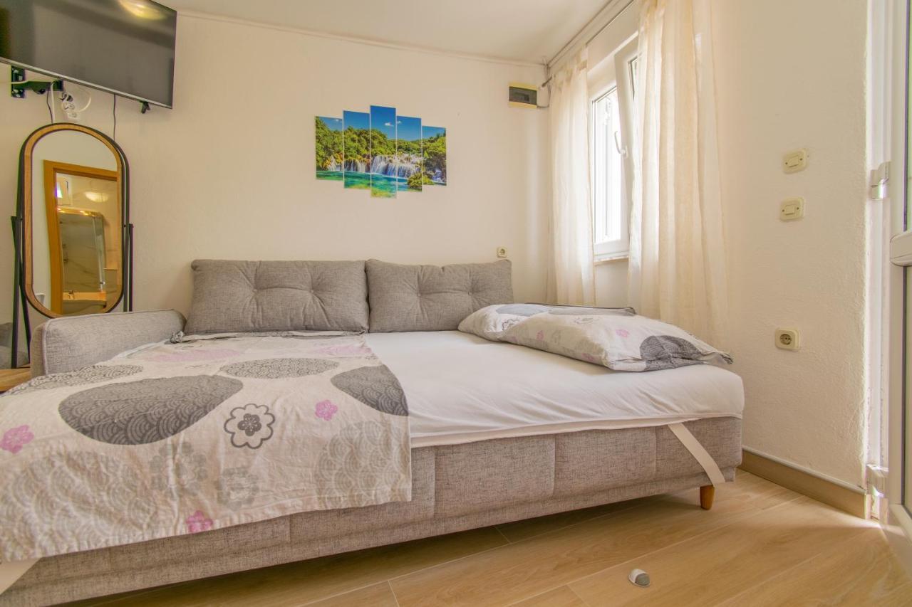 Отель Studio Apartman Monika Башка-Вода Экстерьер фото