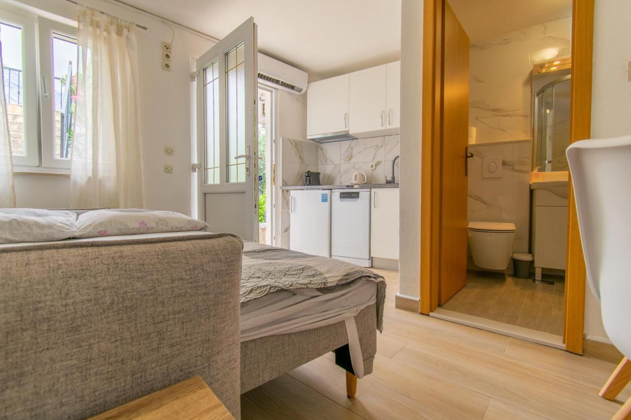 Отель Studio Apartman Monika Башка-Вода Экстерьер фото